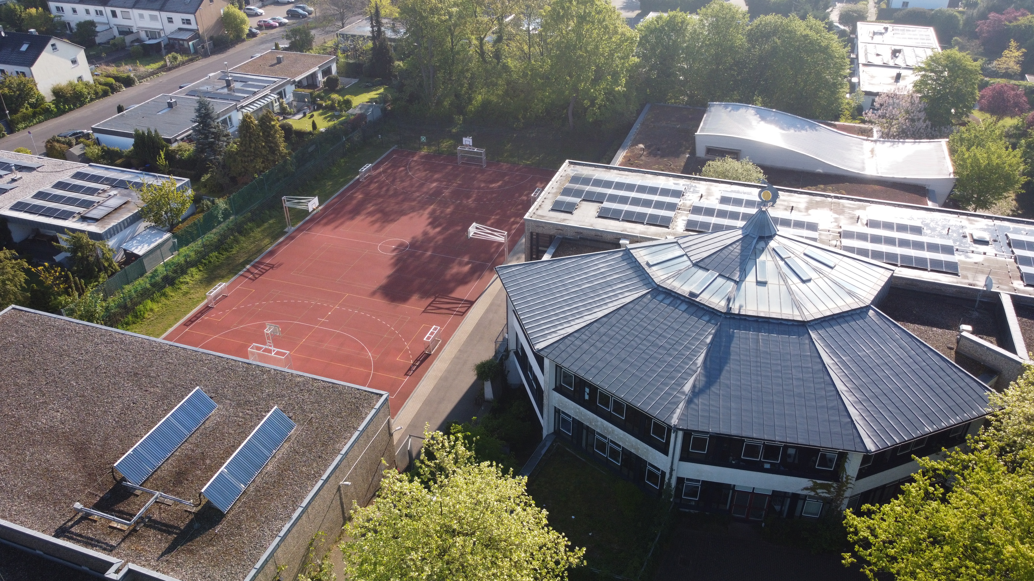 Max Ernst Gymnasium Luftbildaufnahme